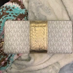Michael Kors wallet